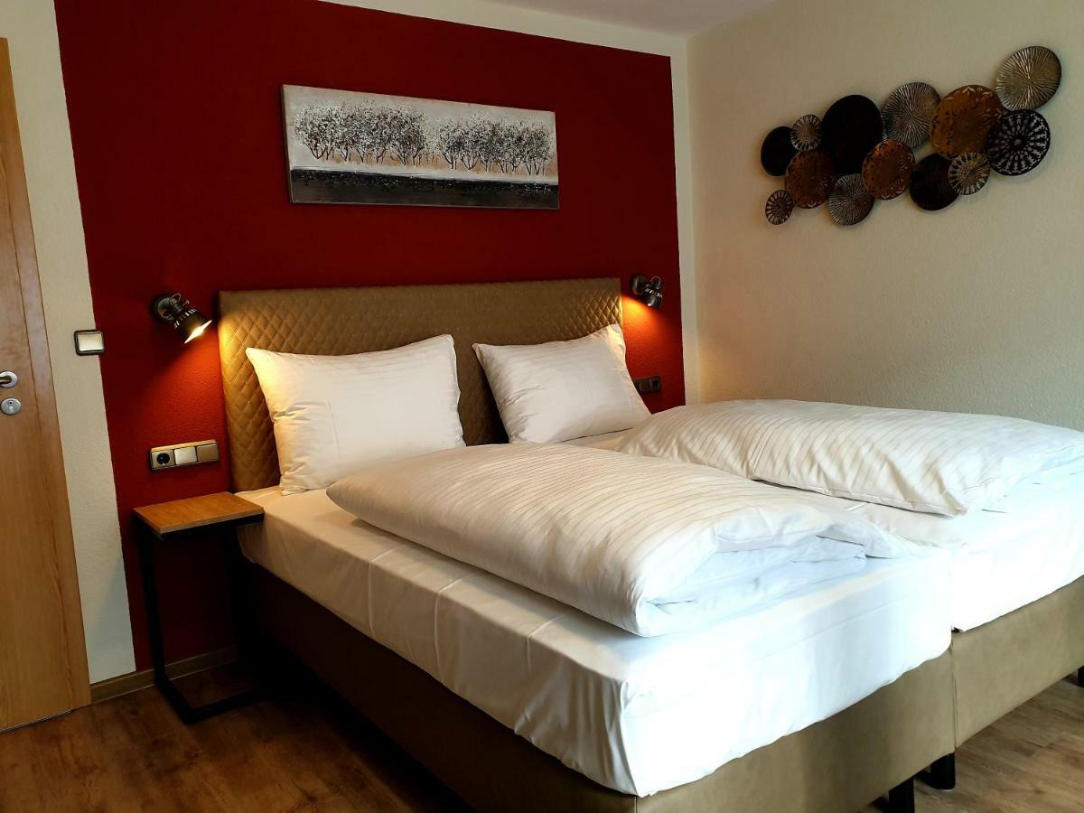 Hotel Gasthof Zum Schwan Steinsfeld 外观 照片