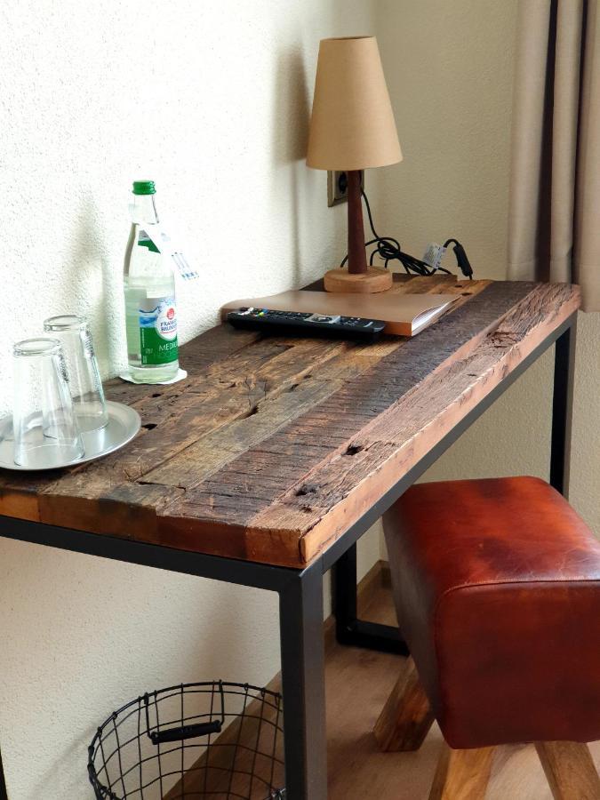Hotel Gasthof Zum Schwan Steinsfeld 外观 照片