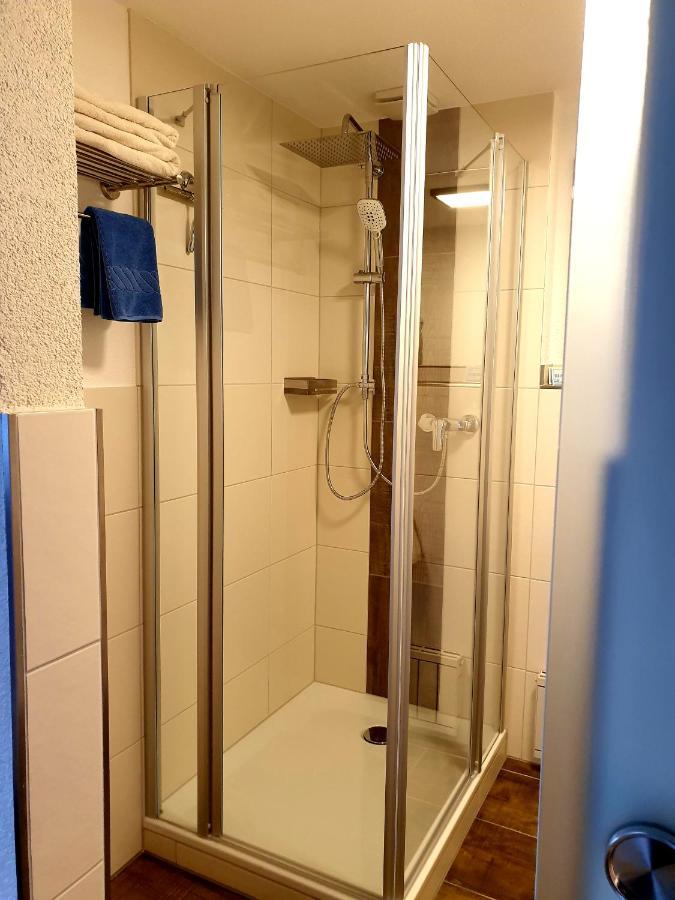 Hotel Gasthof Zum Schwan Steinsfeld 外观 照片
