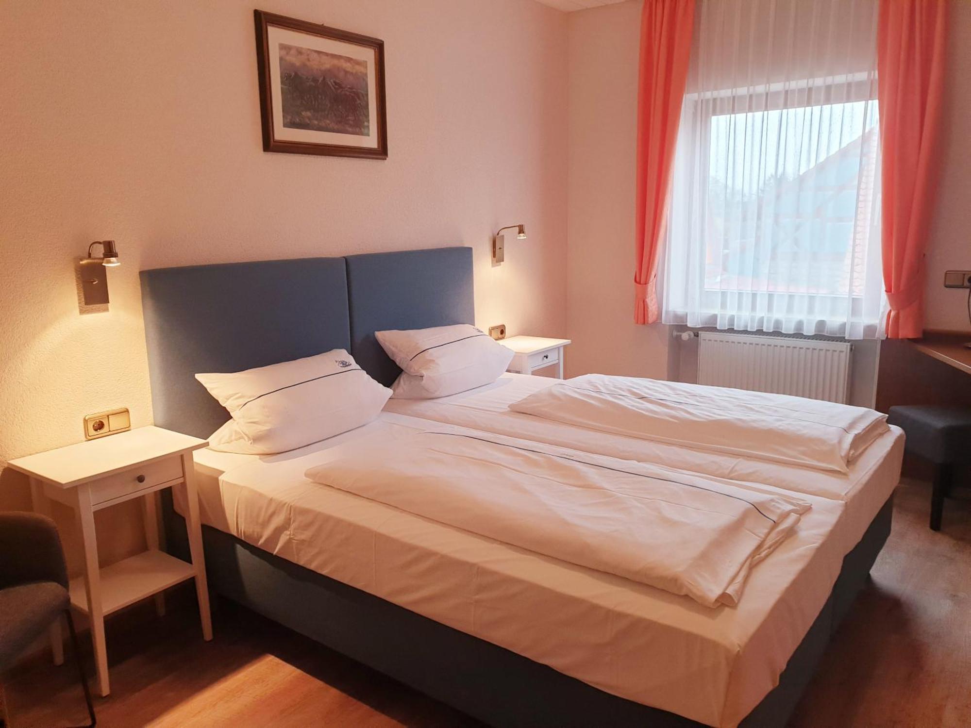 Hotel Gasthof Zum Schwan Steinsfeld 外观 照片