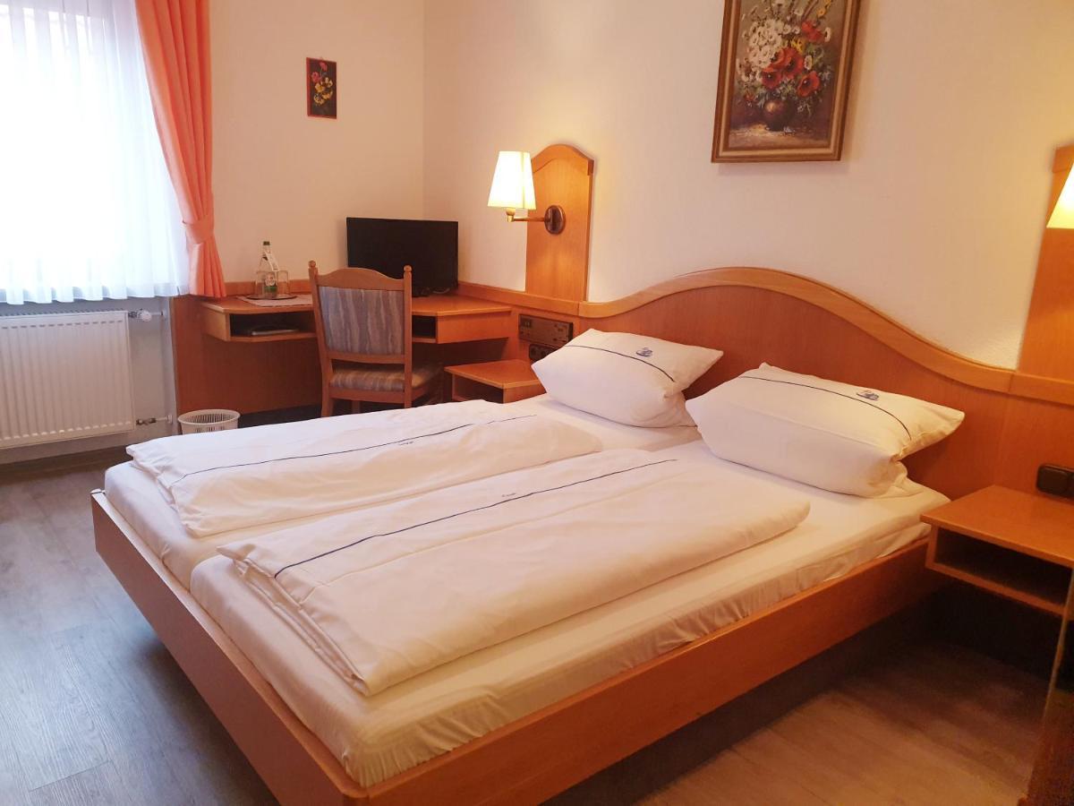 Hotel Gasthof Zum Schwan Steinsfeld 外观 照片